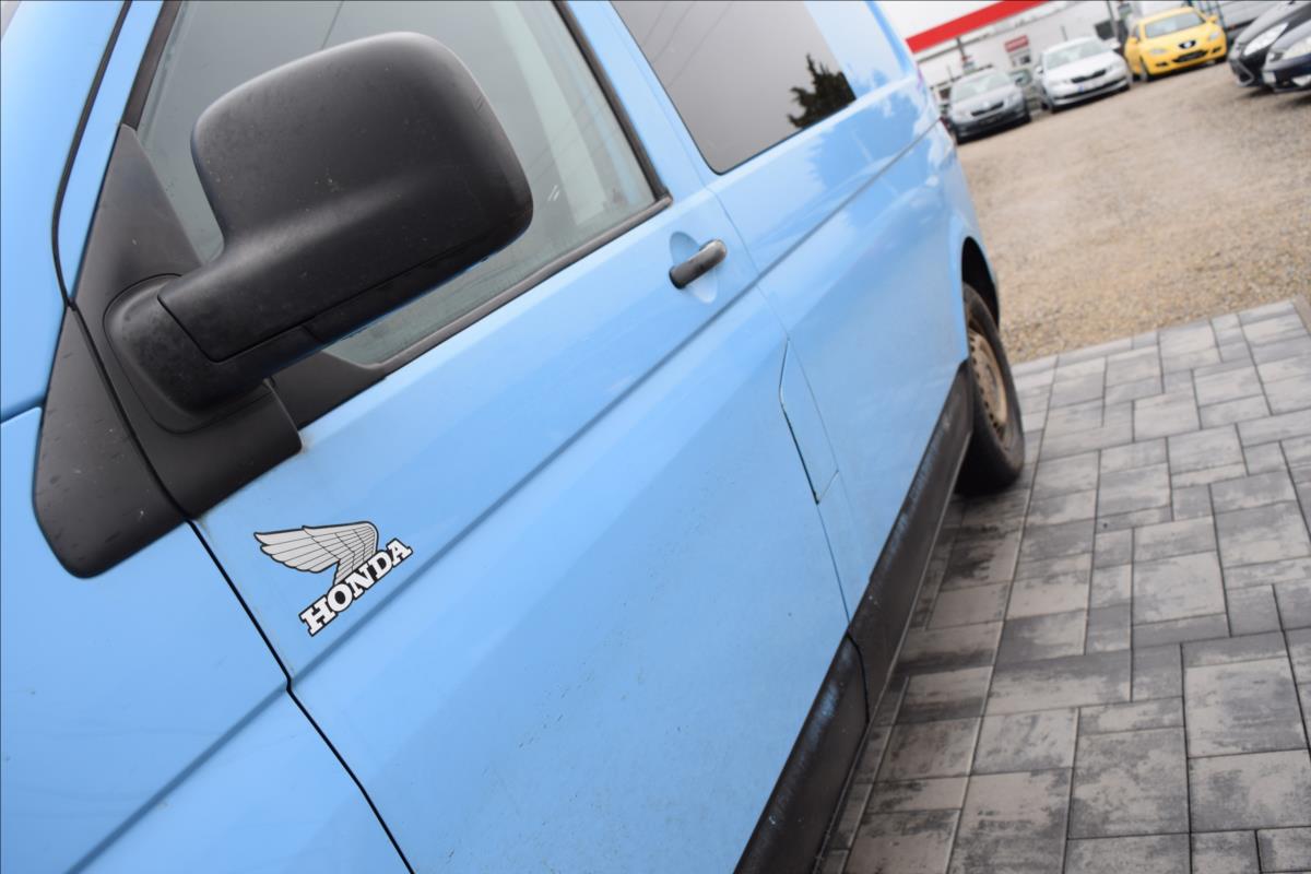 volkswagen-transporter-2-5-tdi-96kw-tazne-po-servise - 7