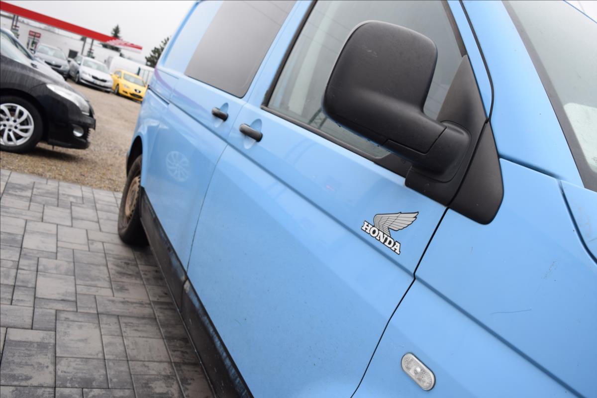 volkswagen-transporter-2-5-tdi-96kw-tazne-po-servise - 8