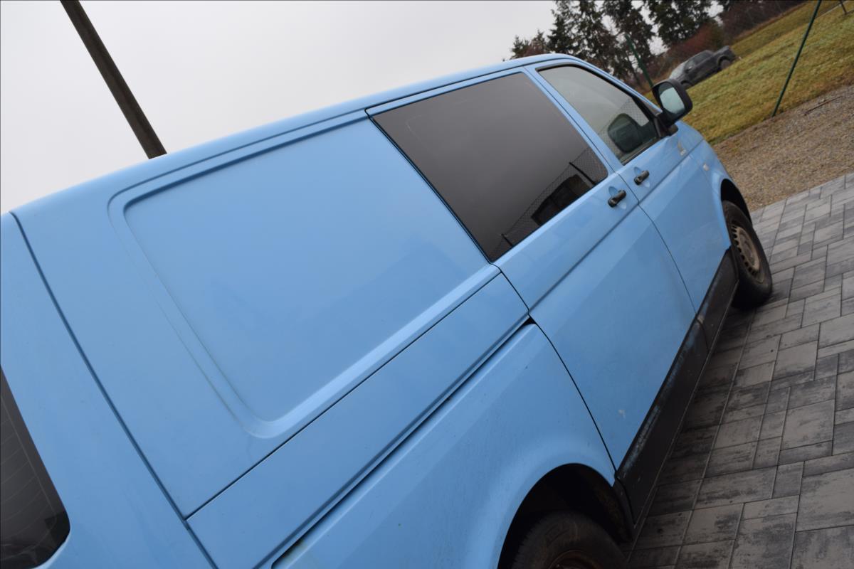 volkswagen-transporter-2-5-tdi-96kw-tazne-po-servise - 9