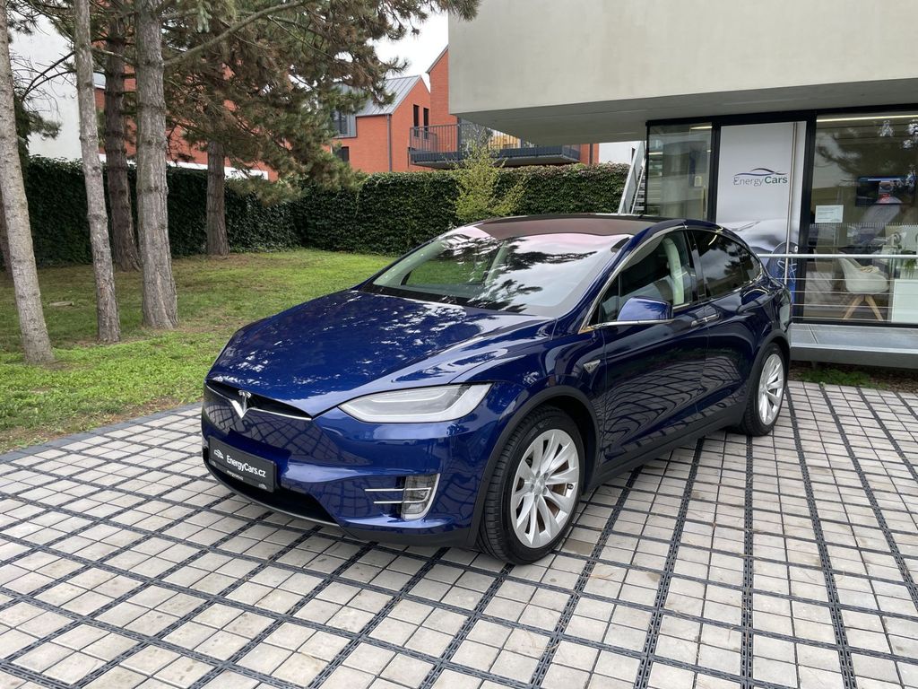 Tesla Model X 90D AWD, 7míst, tažné zařízení