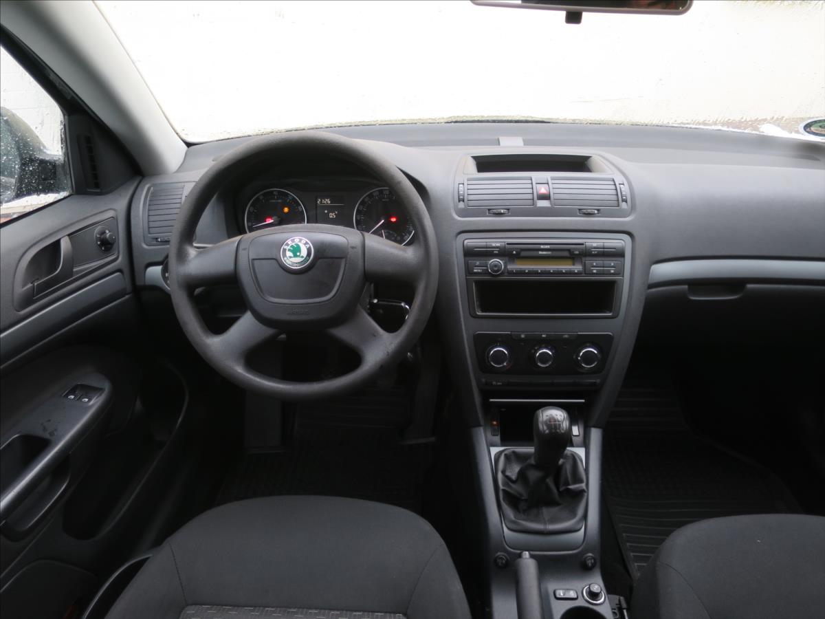 skoda-octavia-1-4-ambition-combi-tsi - 7