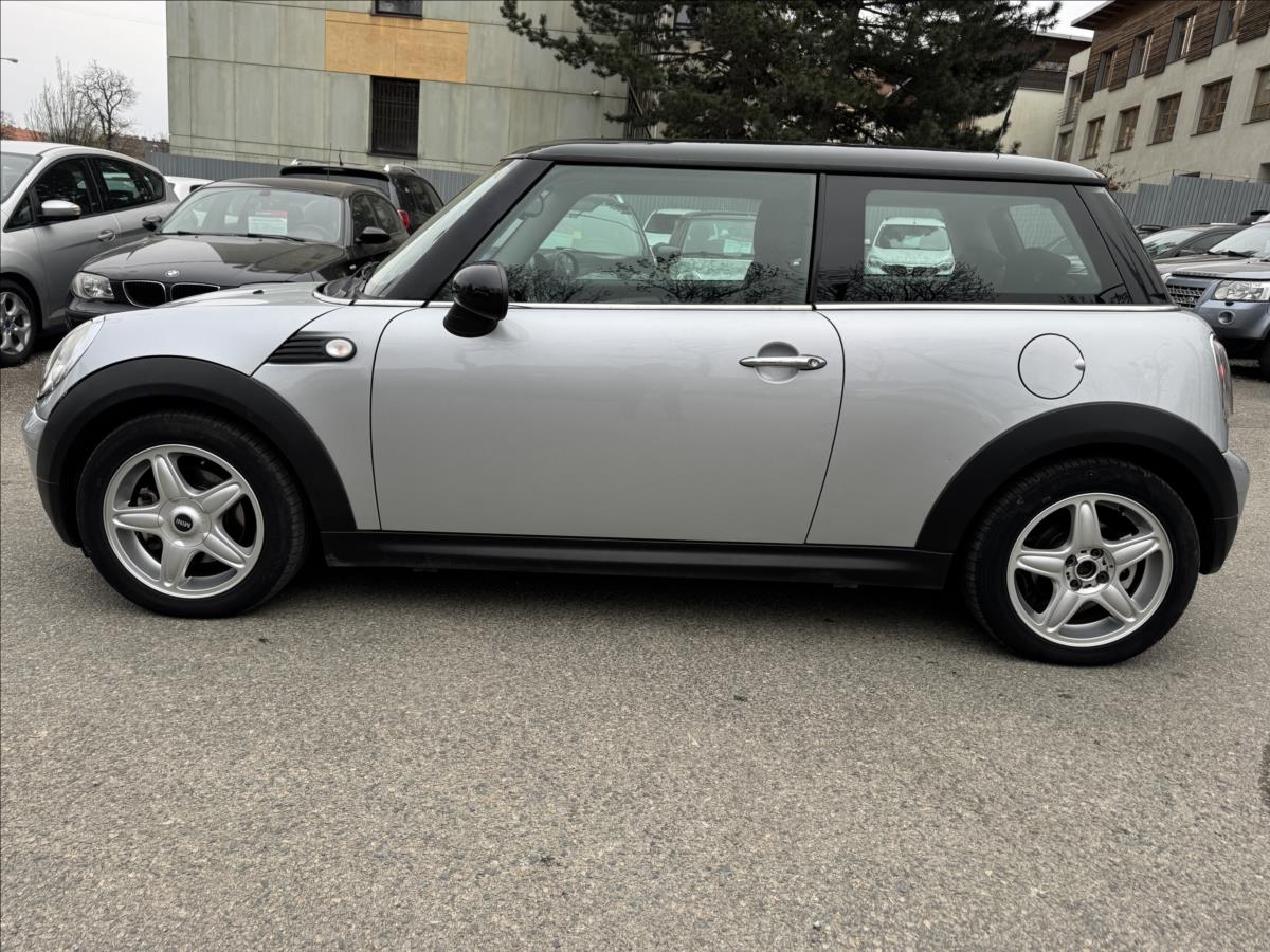 mini-cooper-1-6-bez-koroze-jede-perfektne - 4