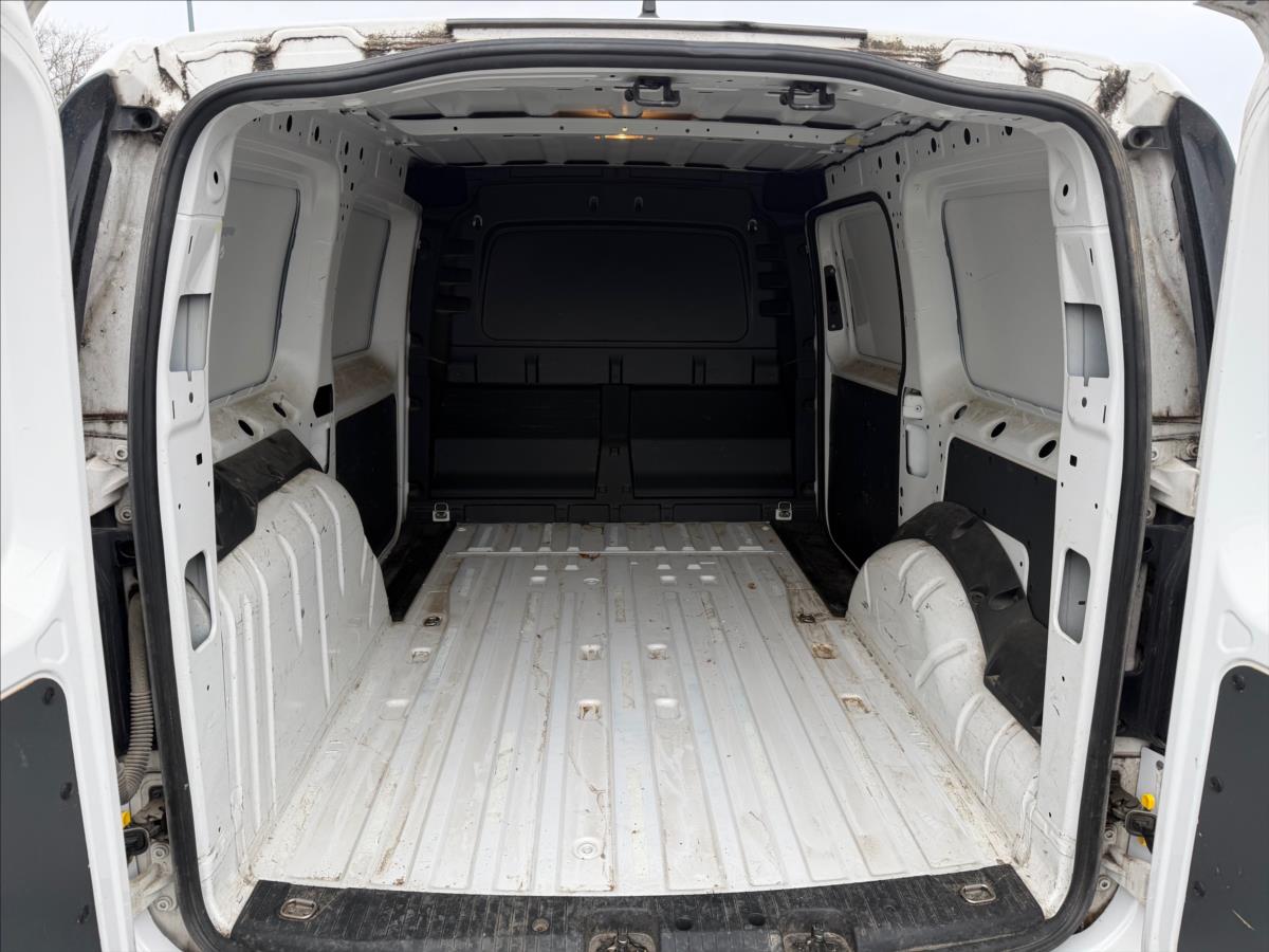 volkswagen-caddy-2-0-tdi-90kw-dsg-maxi-rezervace - 4