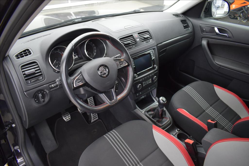 skoda-yeti-1-4-tsi-monte-carlo-navi-led - 8