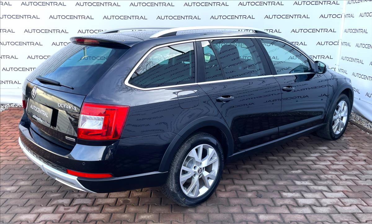 skoda-octavia-1-8-tsi-scout-132kw - 3