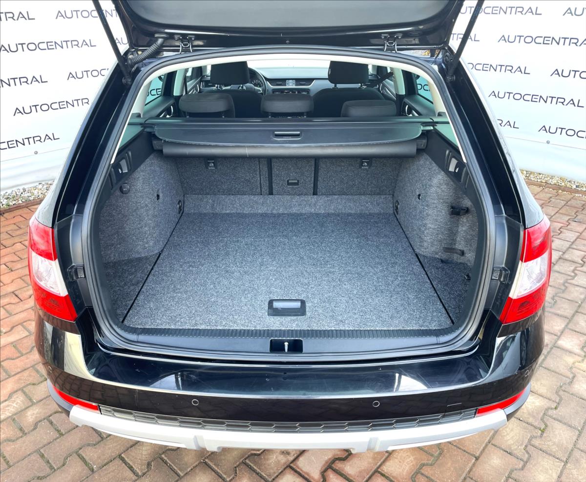 skoda-octavia-1-8-tsi-scout-132kw - 9