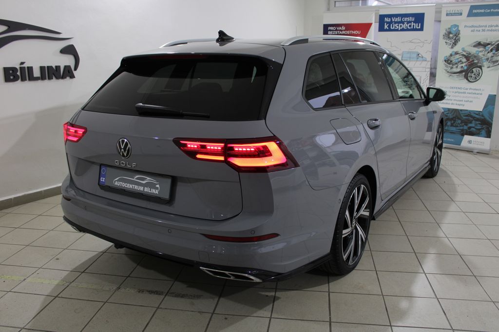 volkswagen-golf-8-1-5tsi-r-line-acc-virtual-za - 3