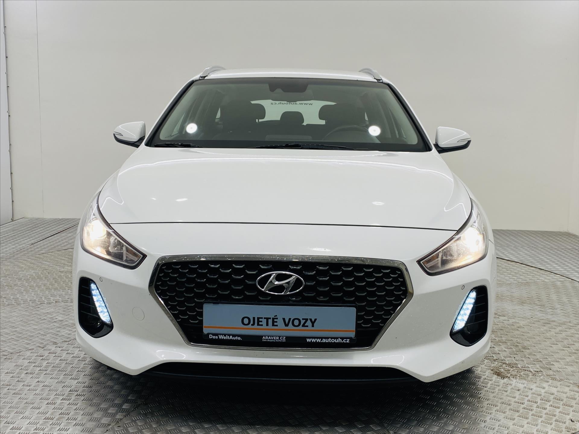 hyundai-i30-1-6-crdi-81-kw-navi - 3