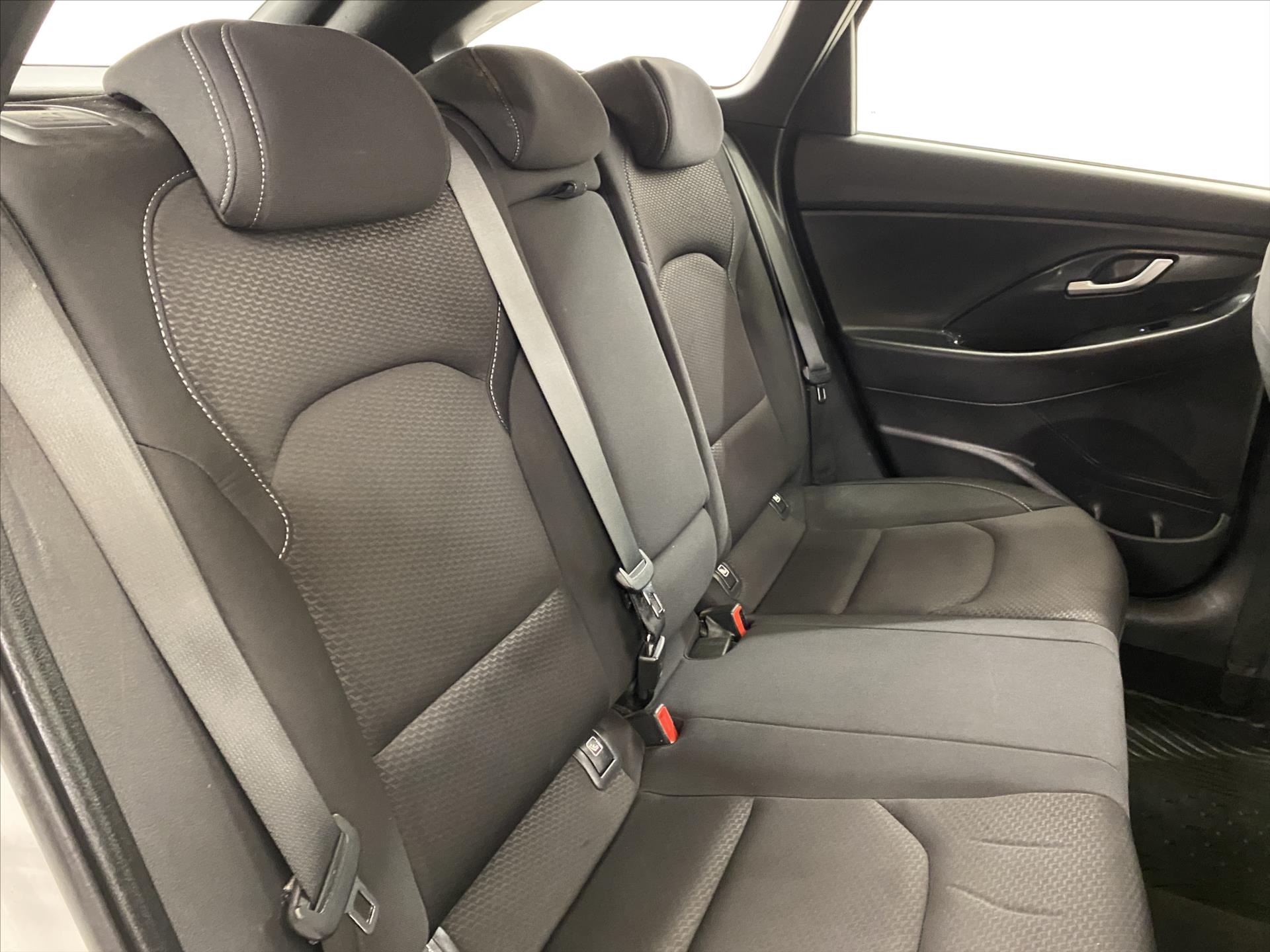hyundai-i30-1-6-crdi-81-kw-navi - 6
