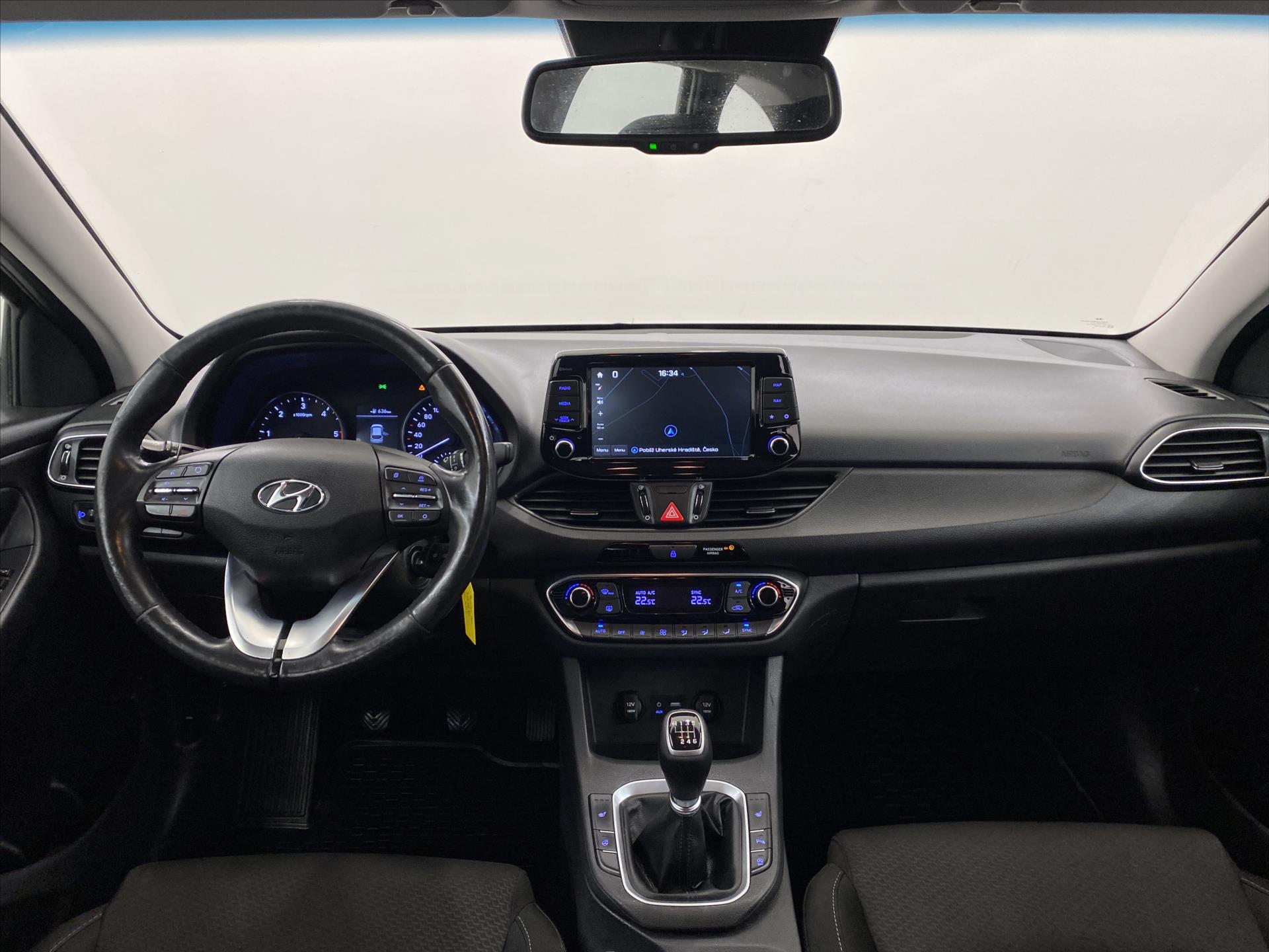 hyundai-i30-1-6-crdi-81-kw-navi - 8