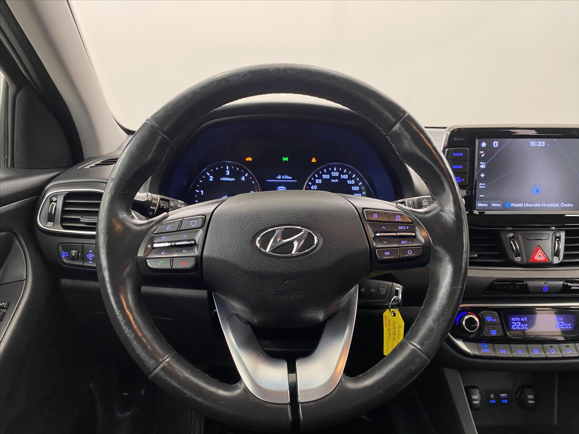 hyundai-i30-1-6-crdi-81-kw-navi - 9