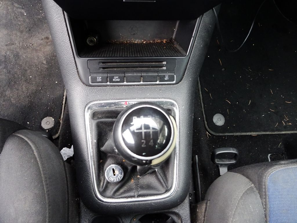 volkswagen-tiguan-1-4tsi-4motion-pojizdne-na-nd - 9