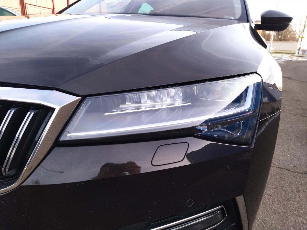 skoda-superb-2-0-tsi-4x4-dsg-200kw-laurin-a-klement - 8