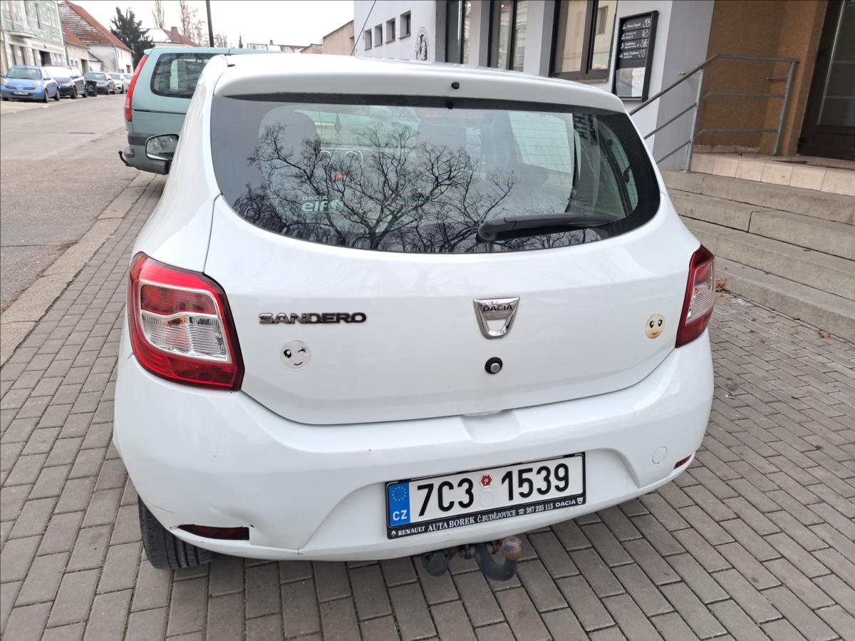 dacia-sandero-1-2-i - 9