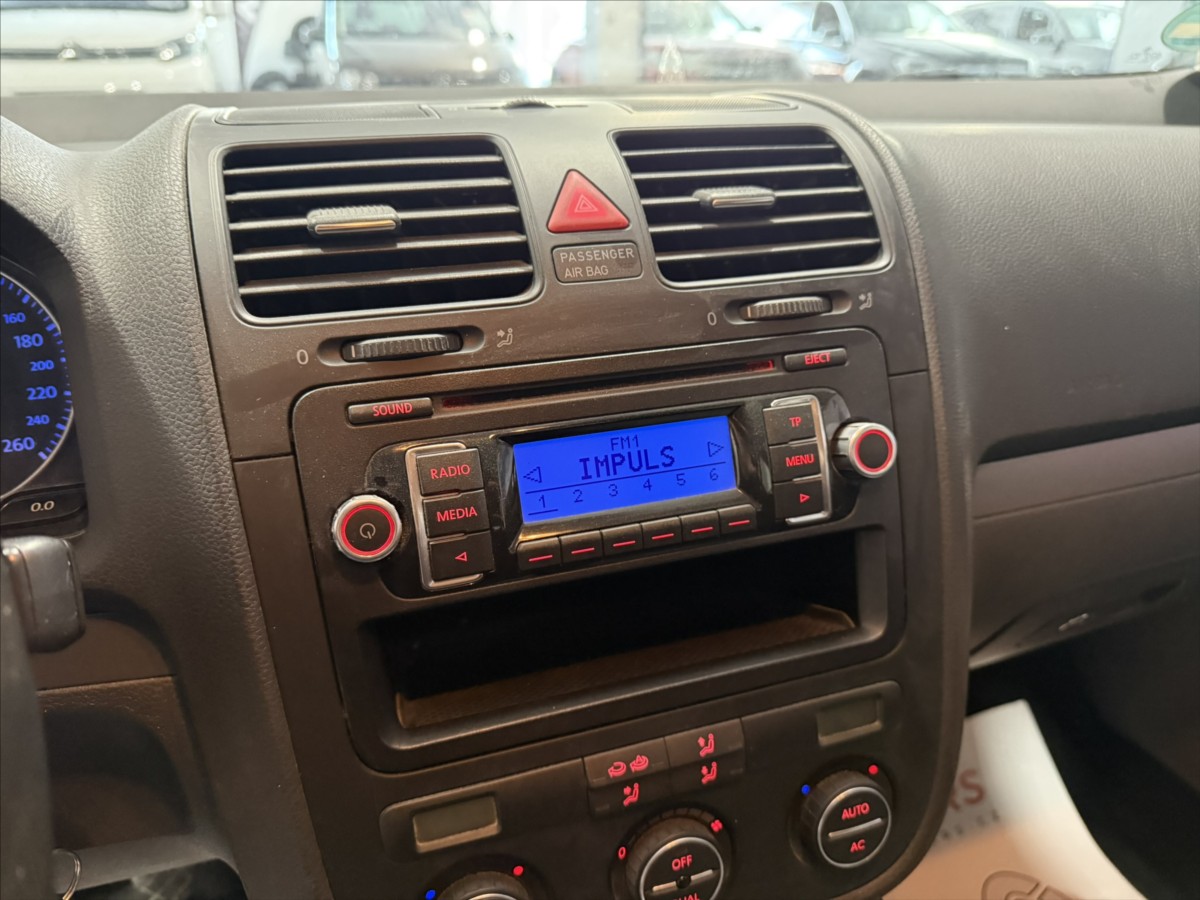 volkswagen-golf-1-4-tsi-90kw-trend-tazne - 8