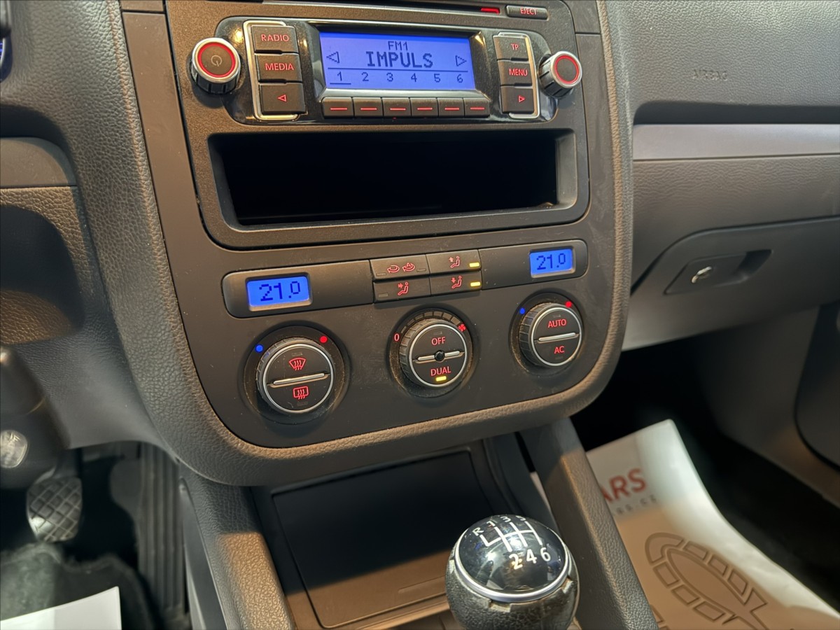 volkswagen-golf-1-4-tsi-90kw-trend-tazne - 9