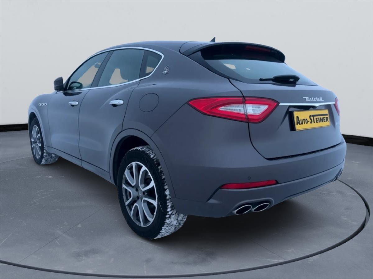 maserati-levante-3-0-d-tazne-2x-sada-kol - 9