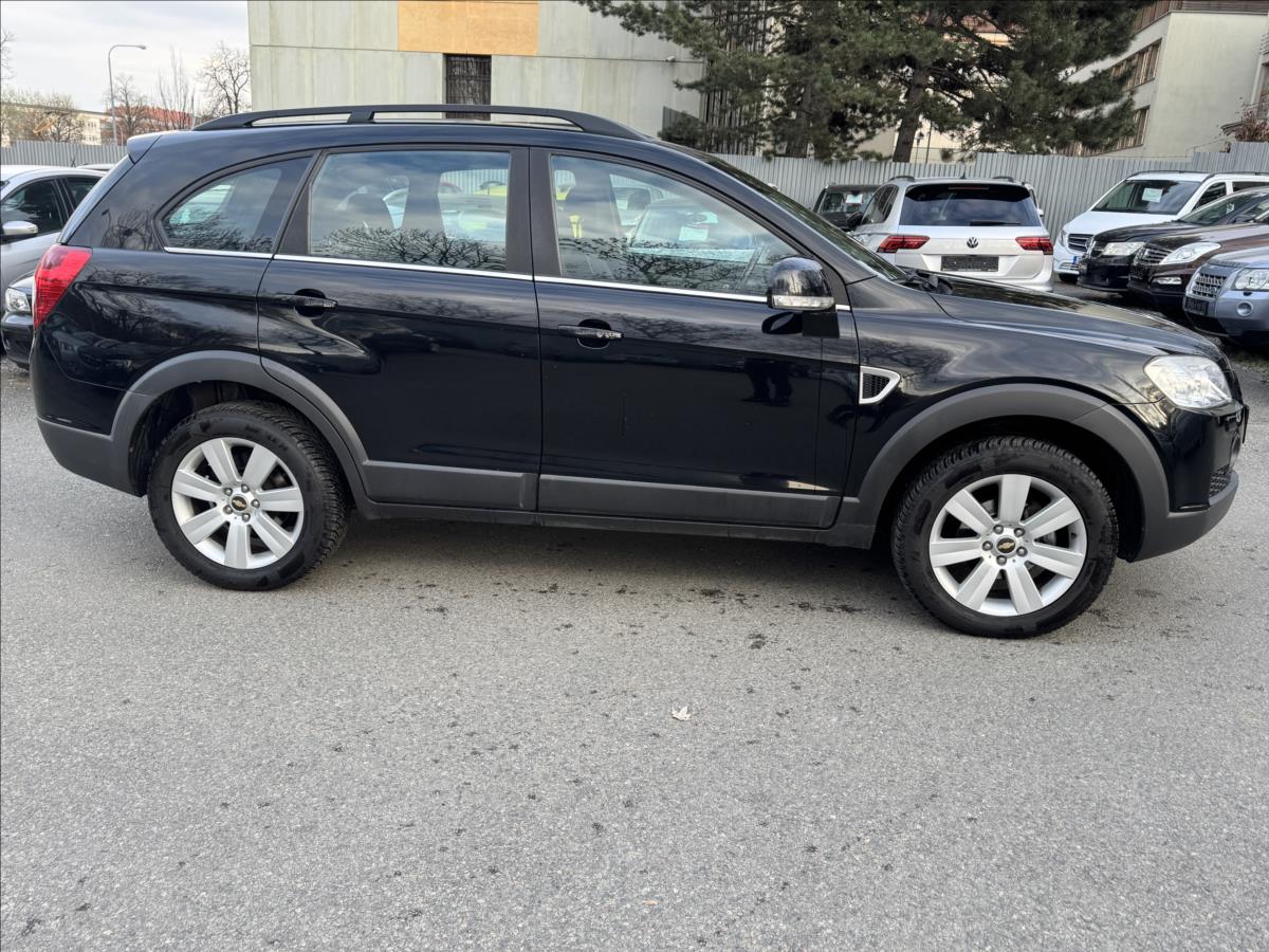 chevrolet-captiva-2-0-4x4-7-mist-krasny-stav - 3