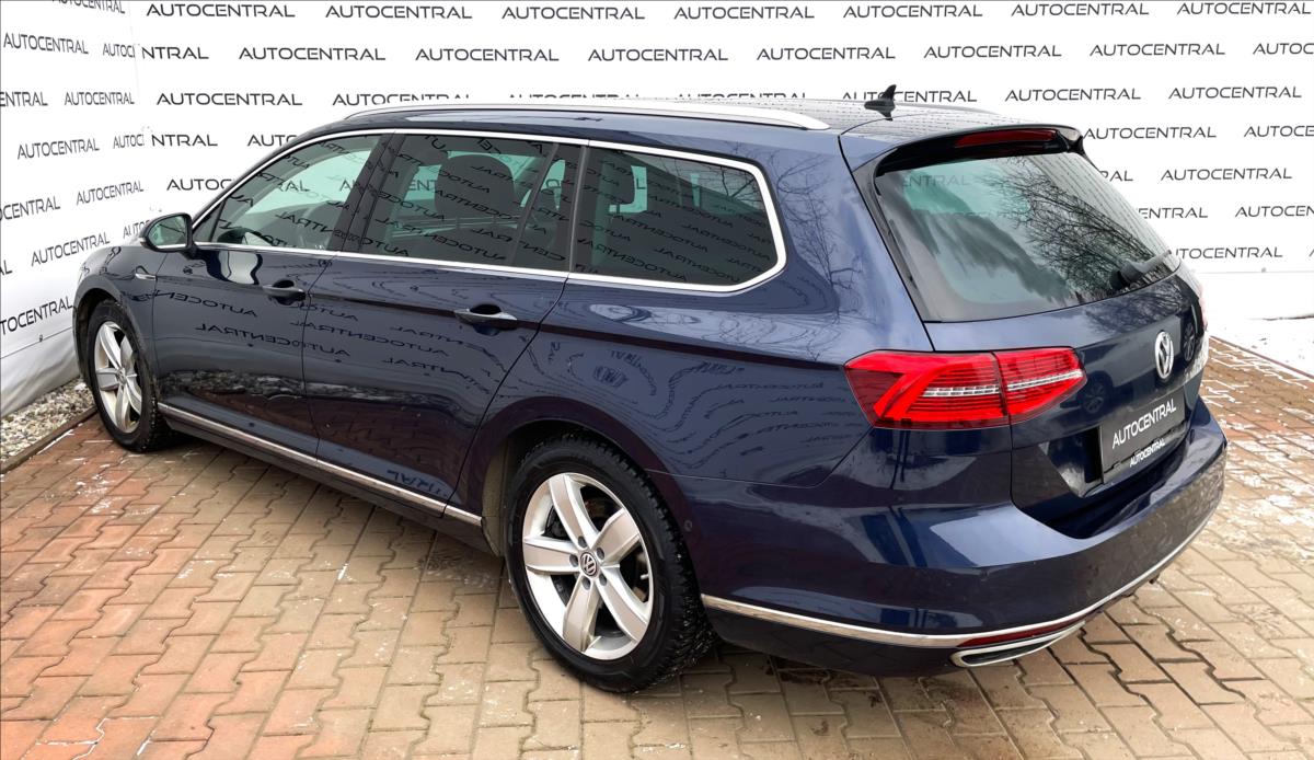 volkswagen-passat-2-0-tdi-higline-176kw-stk-9-27 - 5