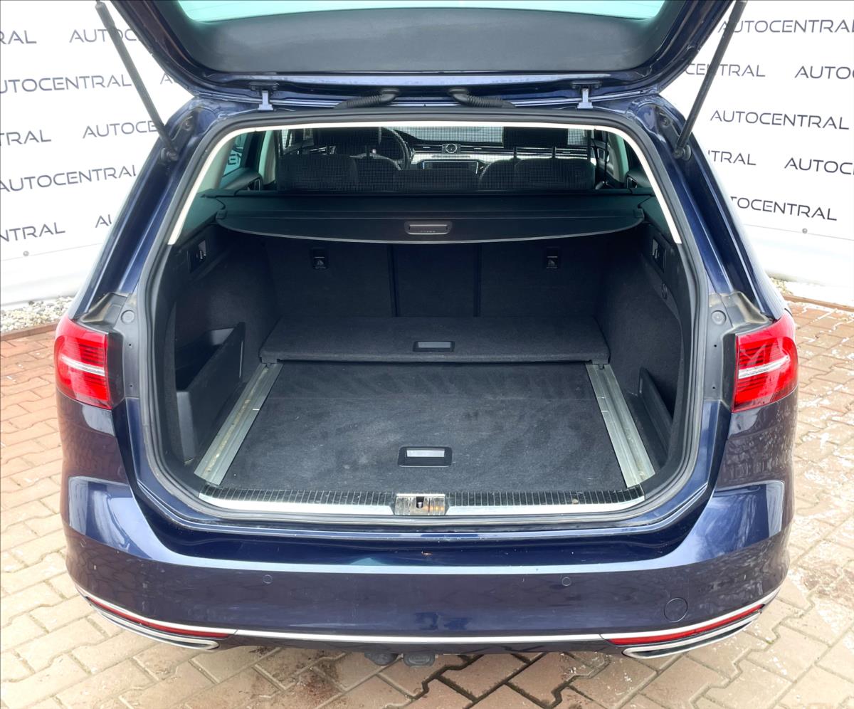 volkswagen-passat-2-0-tdi-higline-176kw-stk-9-27 - 8