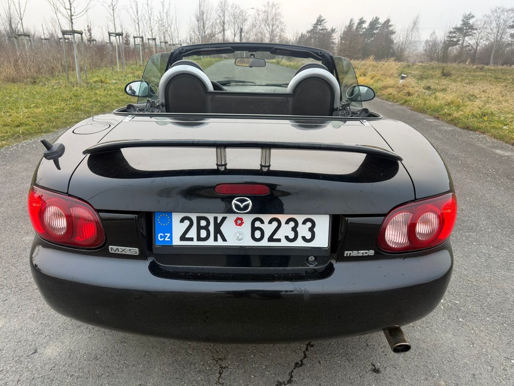 mazda-mx-5-roadster - 3