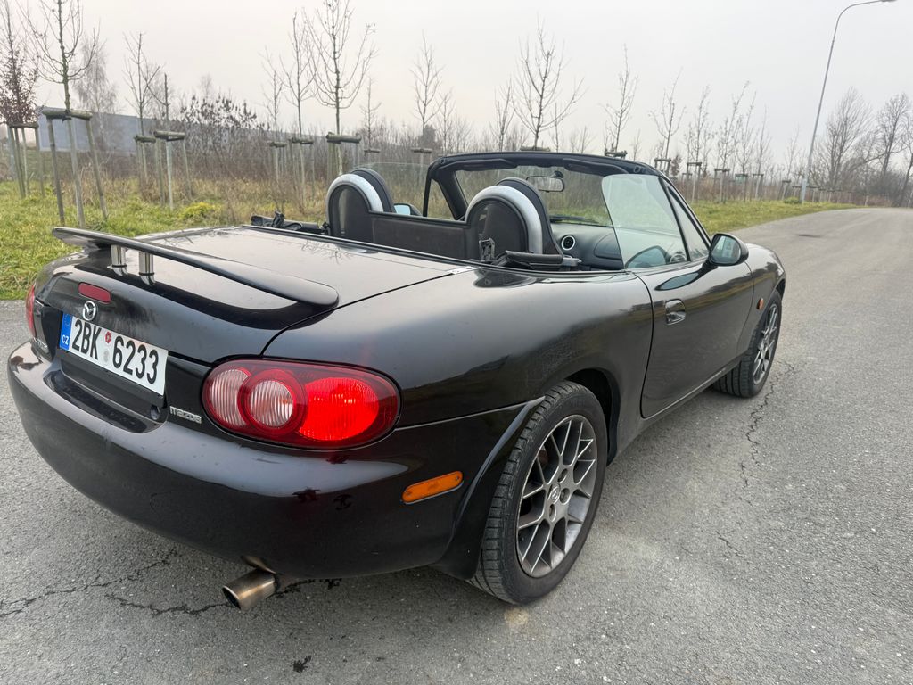 mazda-mx-5-roadster - 4