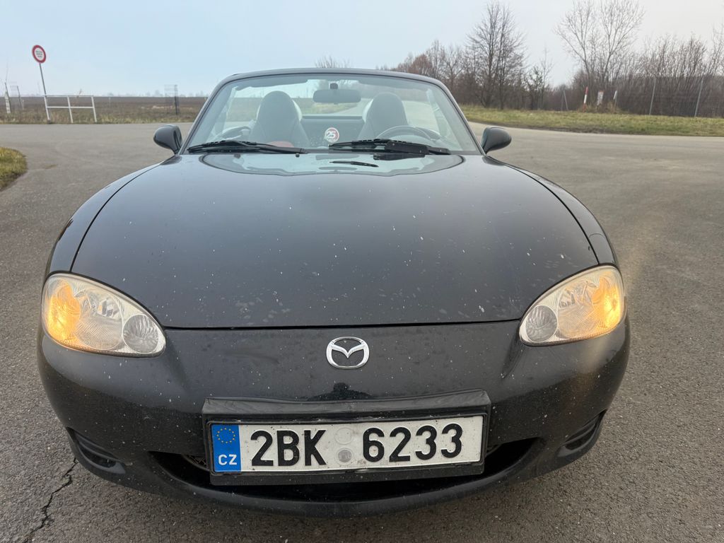 mazda-mx-5-roadster - 7