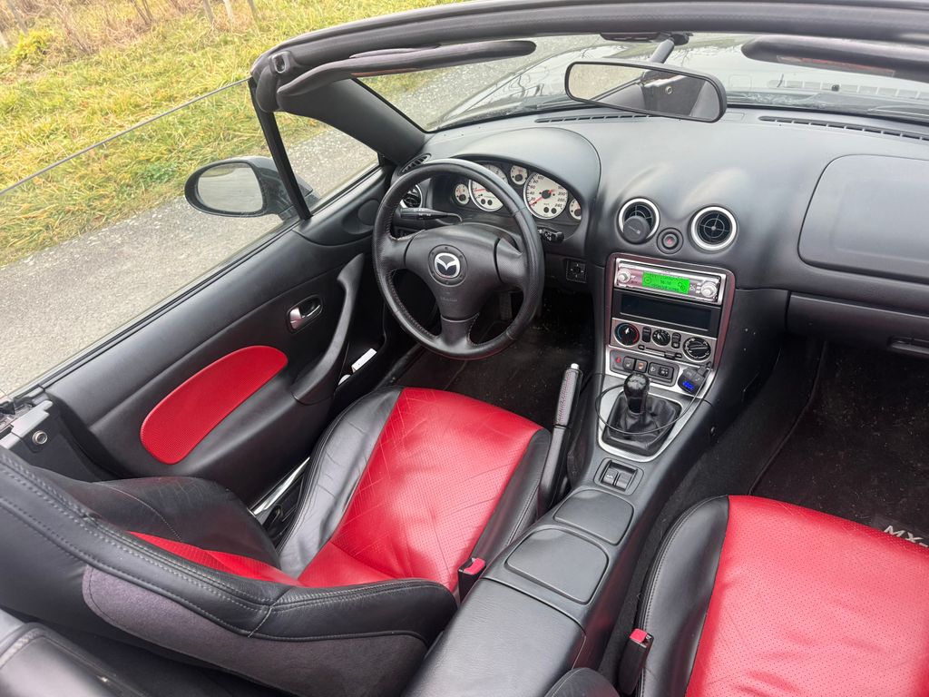 mazda-mx-5-roadster - 9