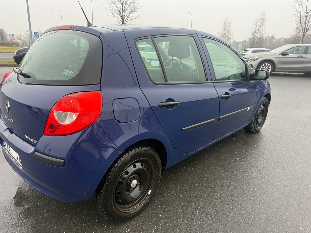 renault-clio-1-5-dci - 4