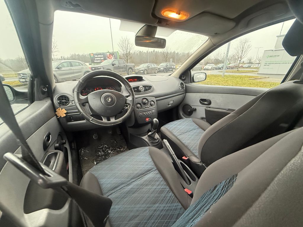 renault-clio-1-5-dci - 8