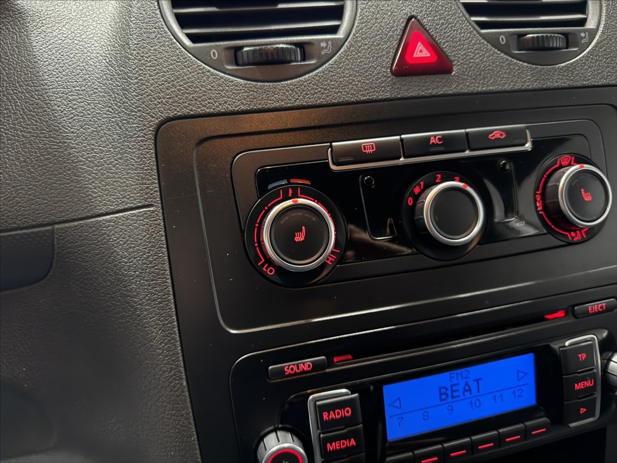 volkswagen-caddy-2-0-tdi-4x4-trend-vyhrev - 9