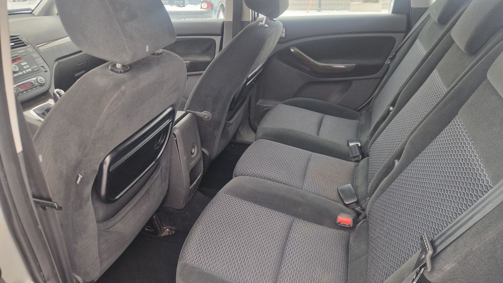 ford-c-max-1-8-16-v - 4