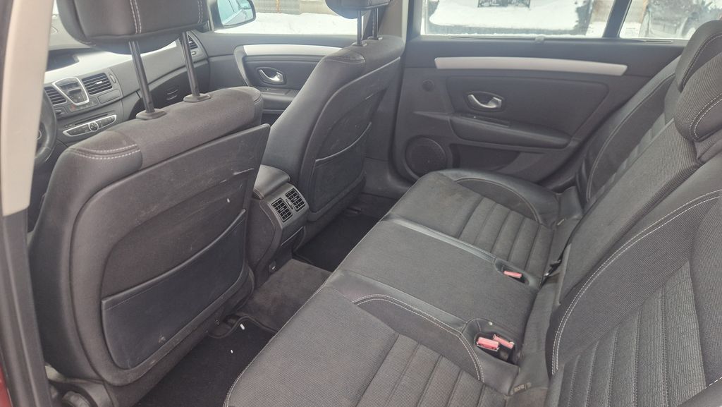 renault-laguna-2-0-dci - 8