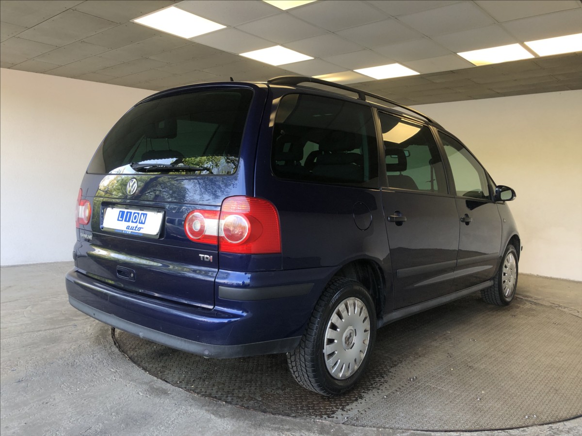 volkswagen-sharan-1-9-tdi-trendline - 6