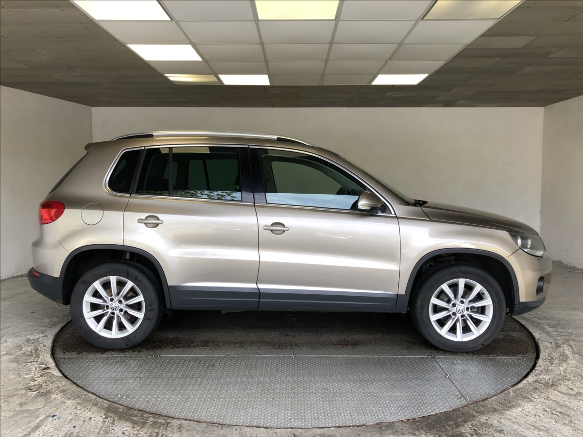 volkswagen-tiguan-2-0-tdi - 7