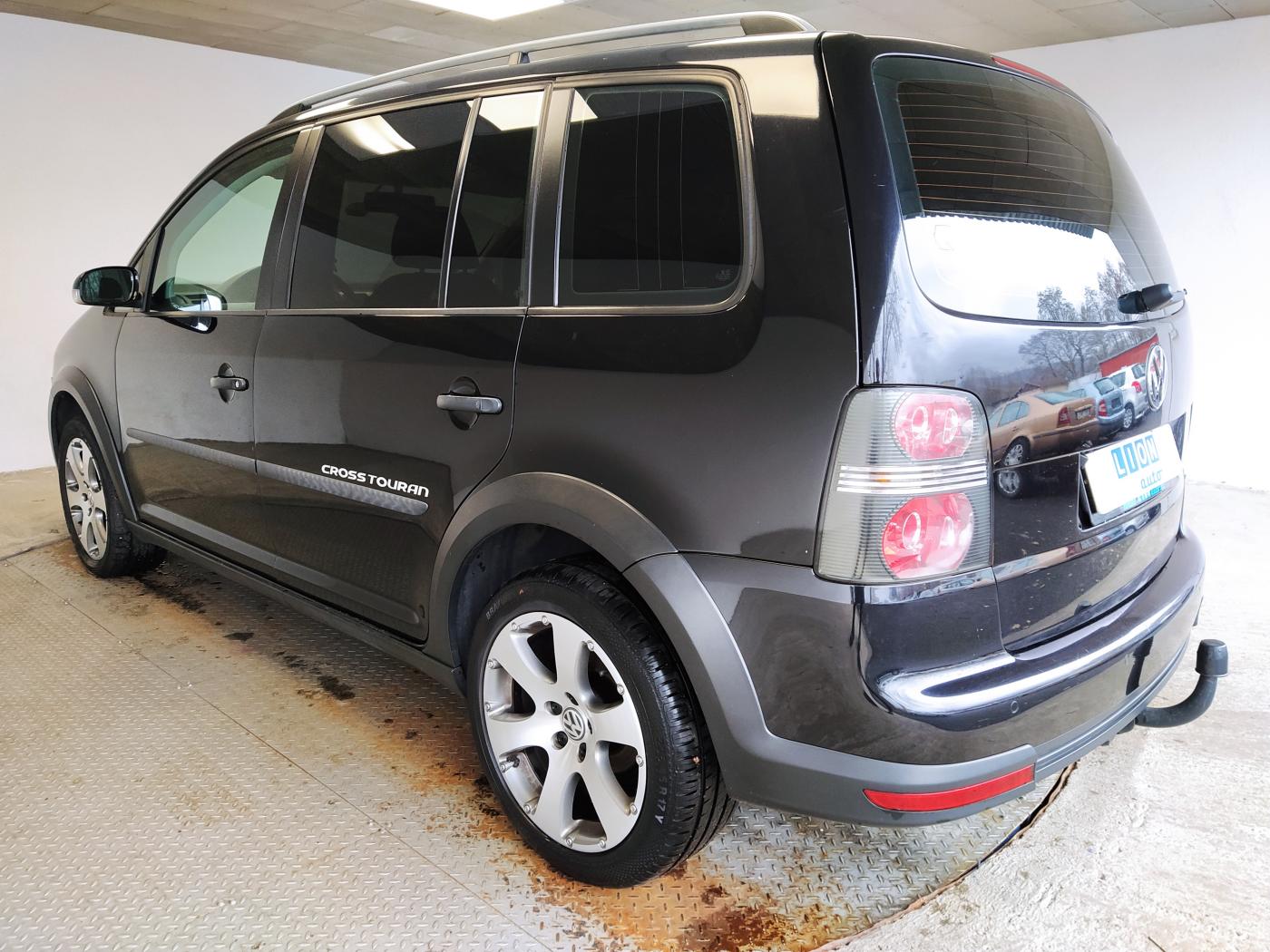 volkswagen-touran-1-4-tsi-103kw-crosstouran - 4