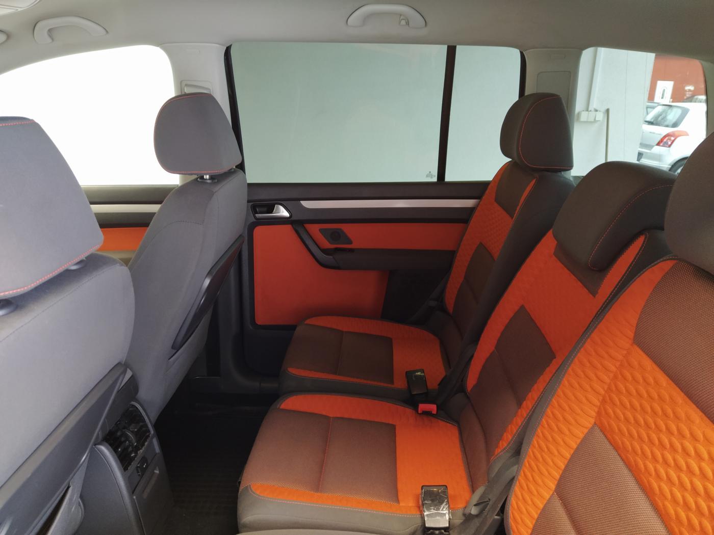 volkswagen-touran-1-4-tsi-103kw-crosstouran - 9