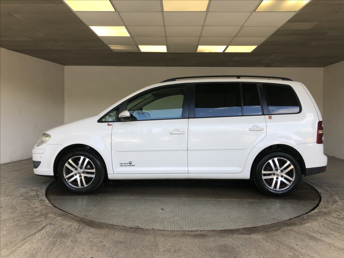 volkswagen-touran-1-9-tdi-trendline - 3