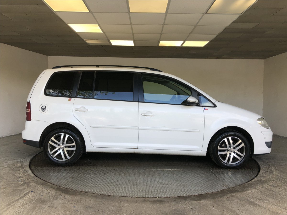volkswagen-touran-1-9-tdi-trendline - 7
