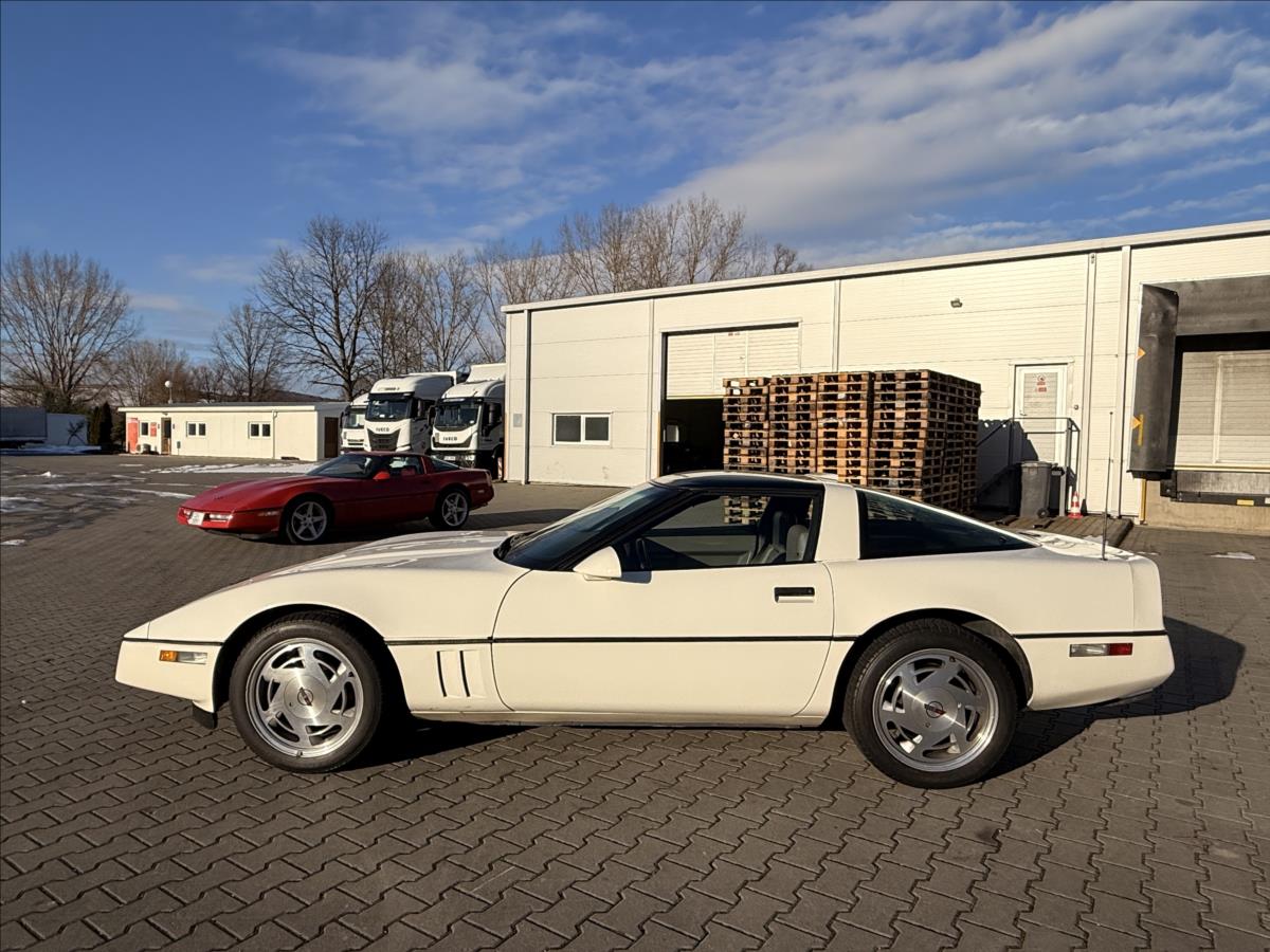 chevrolet-corvette-5-7-c4-po-renovaci - 8