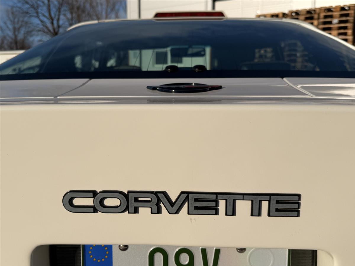 chevrolet-corvette-5-7-c4-po-renovaci - 9