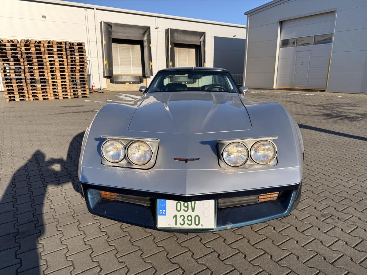 chevrolet-corvette-5-7-c3-po-renovaci - 1
