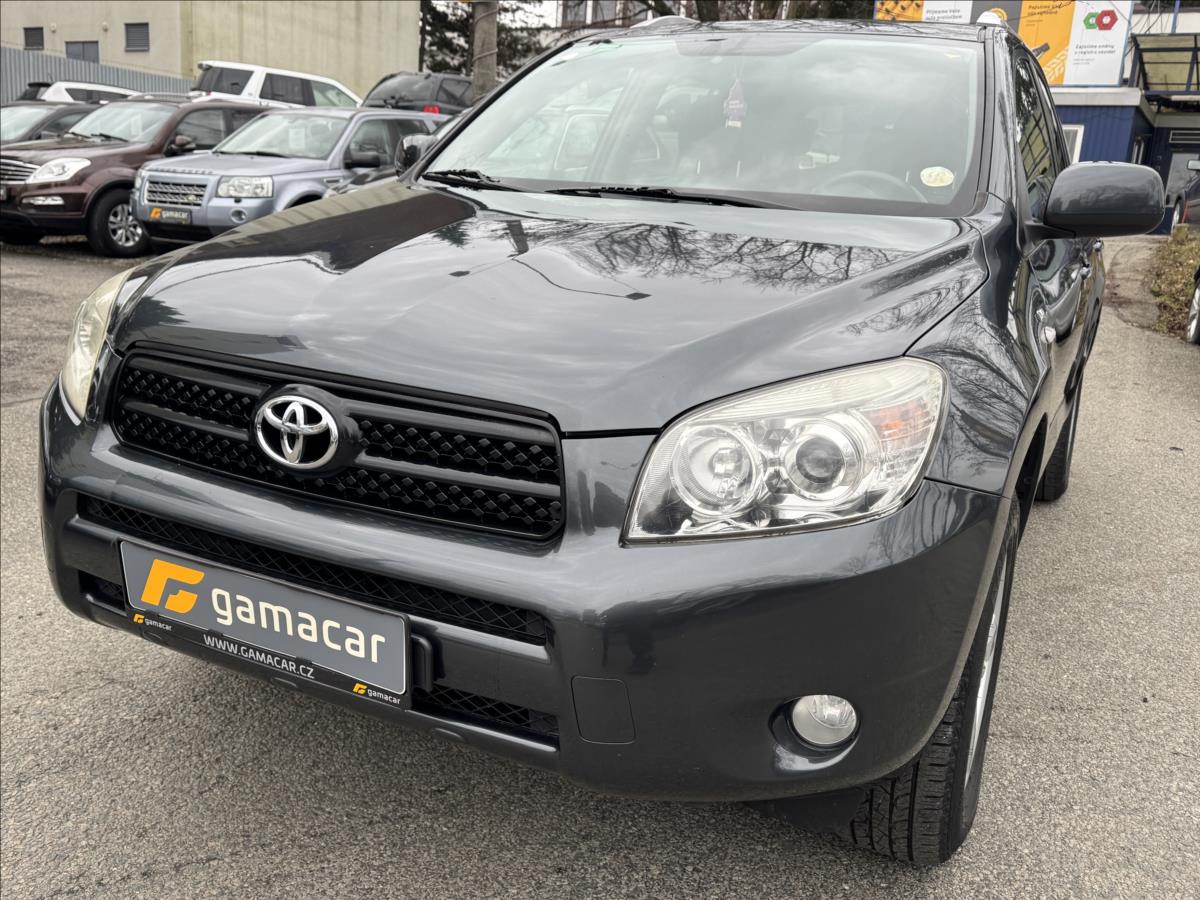 toyota-rav4-2-2-nova-spojka-1-majitel - 1