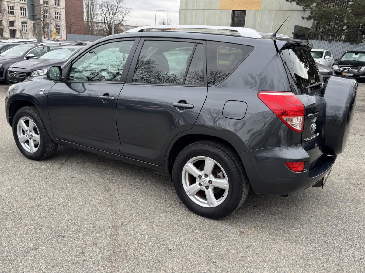 toyota-rav4-2-2-nova-spojka-1-majitel - 5