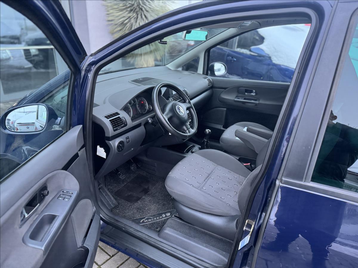volkswagen-sharan-1-9-tdi-96kw-trendline-facelift - 8
