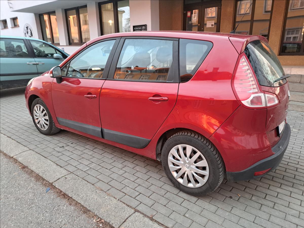 renault-scenic-1-5-dci - 6