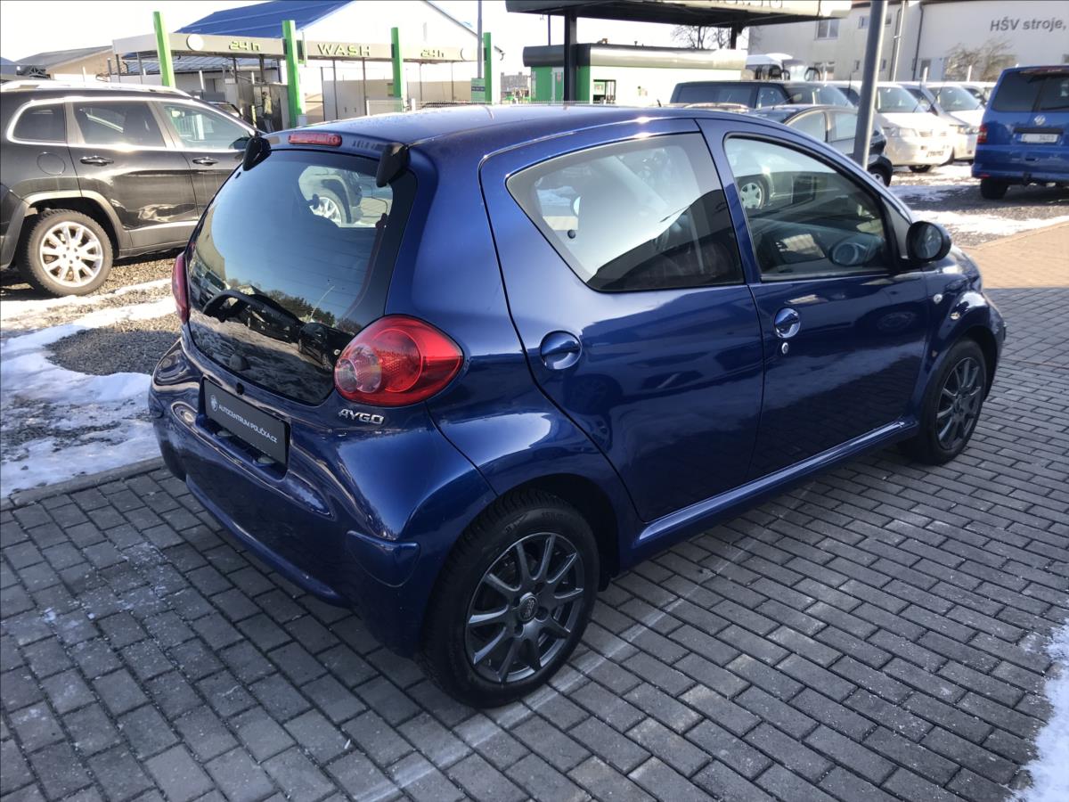toyota-aygo-1-0 - 5