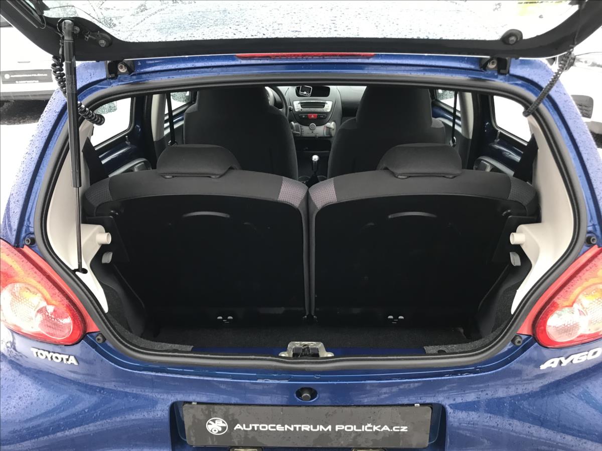 toyota-aygo-1-0 - 9
