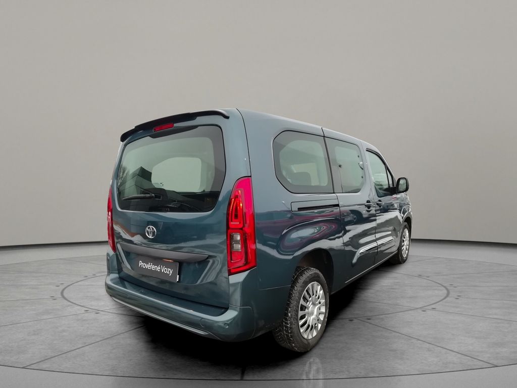 toyota-proace-city-verso-1-5-d-4d-l2-a-t-business - 1