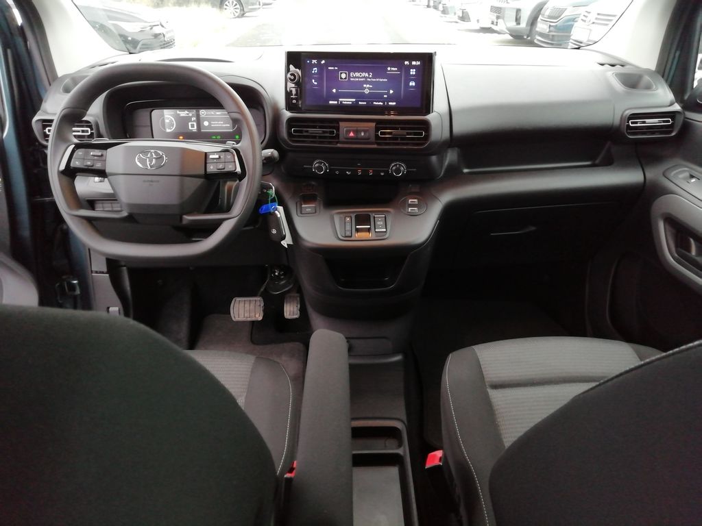 toyota-proace-city-verso-1-5-d-4d-l2-a-t-business - 6